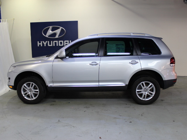 2008 Volkswagen Touareg 2 Red Line