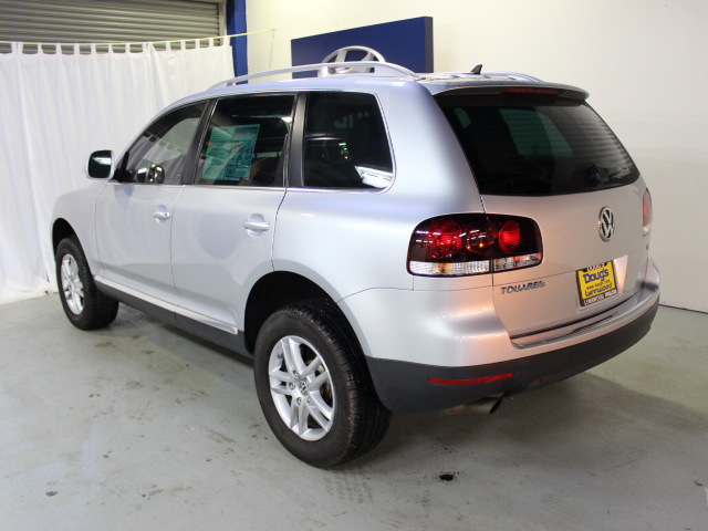 2008 Volkswagen Touareg 2 Red Line