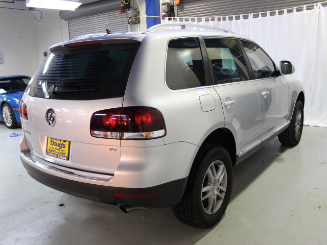 2008 Volkswagen Touareg 2 Red Line