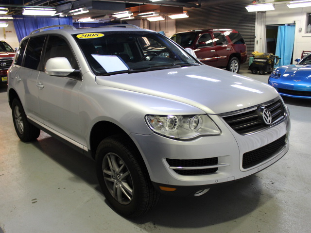 2008 Volkswagen Touareg 2 Red Line