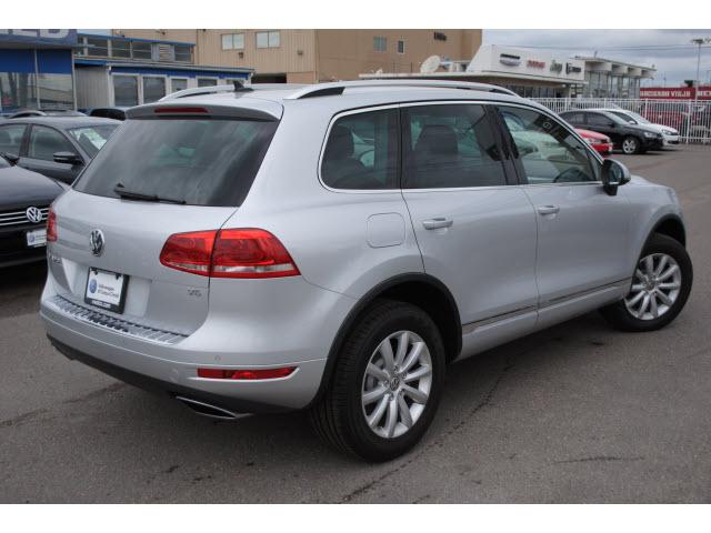 2012 Volkswagen Touareg 2 4.0L Automatic S