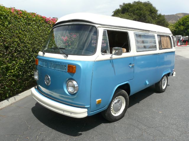 1972 Volkswagen Westfalia 4dr Sport Sdn Auto RWD