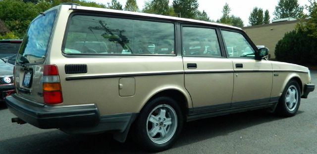 1992 Volvo 240 Base