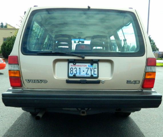 1992 Volvo 240 Base