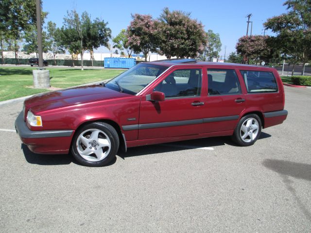 1995 Volvo 850 Series Base