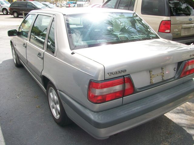 1997 Volvo 850 Series Base