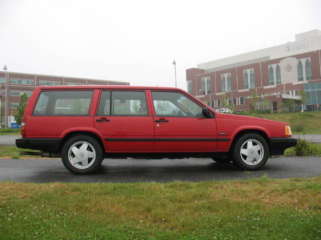 1993 Volvo 940 Series Base