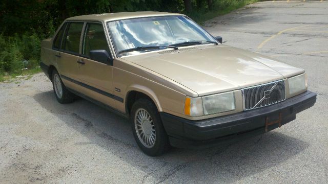 1993 Volvo 940 Series Base