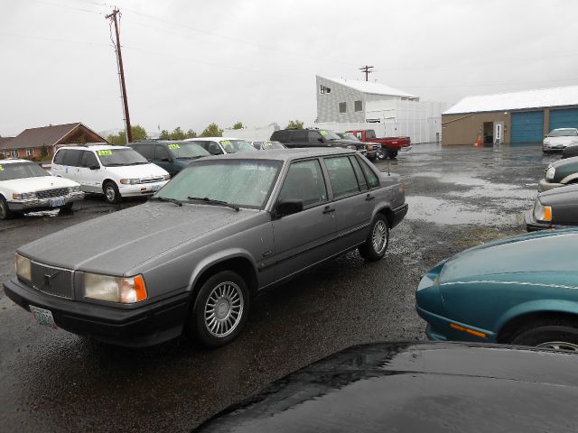 1993 Volvo 940 Series Base