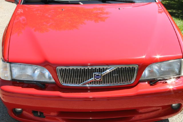 1999 Volvo C70 1.8T Quattro