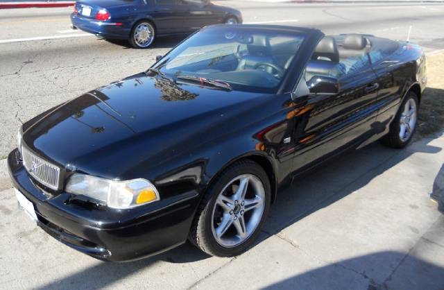 2000 Volvo C70 SLT 3RD ROW 4X4