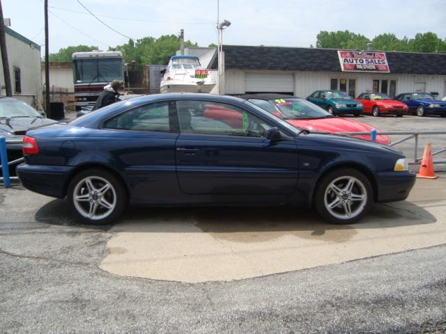 2000 Volvo C70 SLT 3RD ROW 4X4