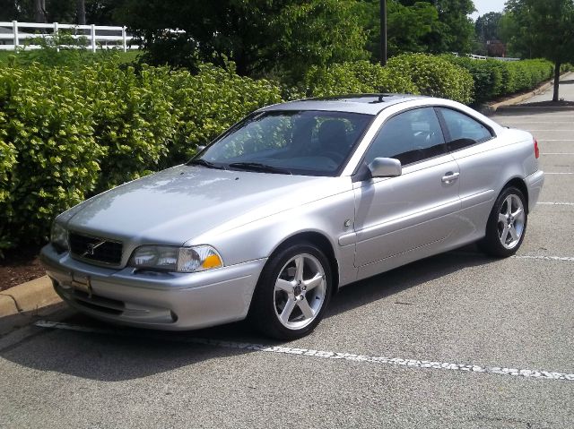 2002 Volvo C70 V6 4WD Limited