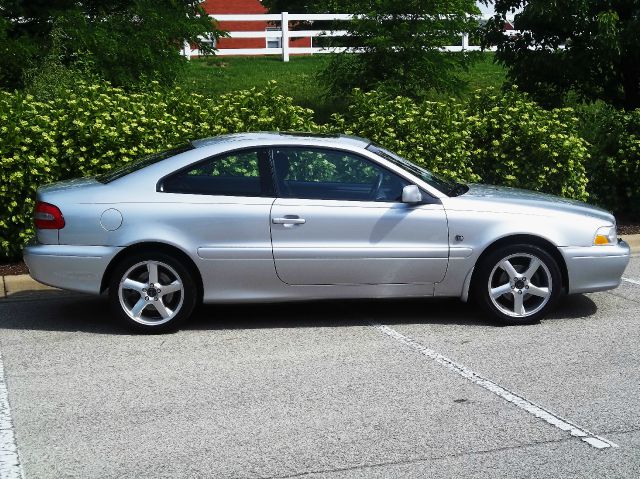 2002 Volvo C70 V6 4WD Limited