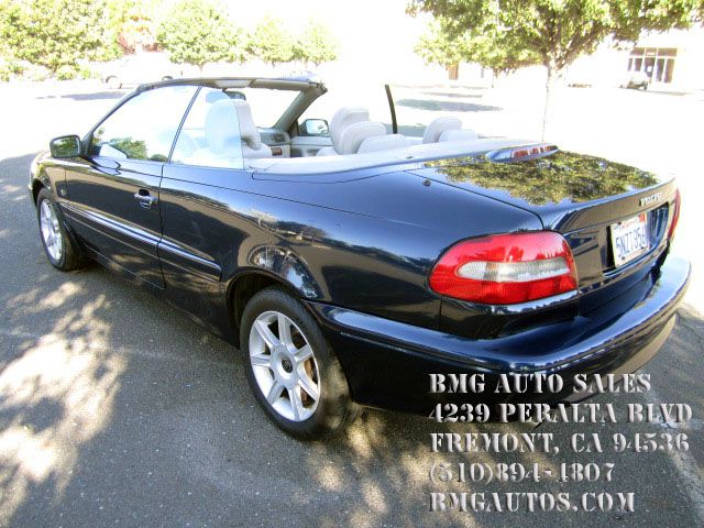 2002 Volvo C70 4dr 114 WB XLT 4WD