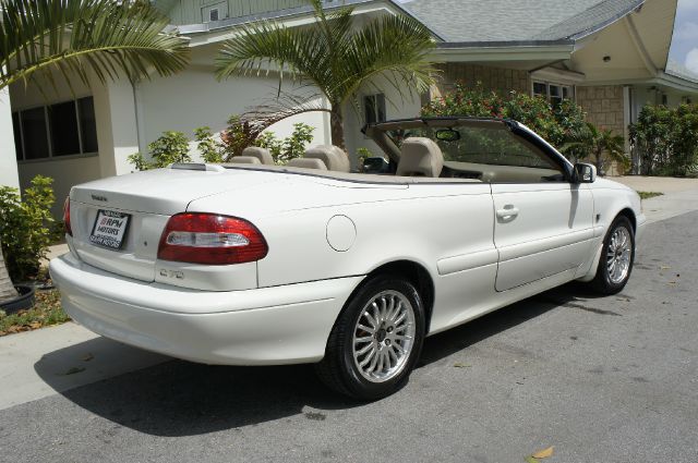 2003 Volvo C70 4dr 114 WB XLT 4WD