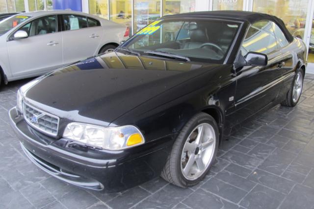 2004 Volvo C70 Limited Pickup 4D 6 1/2 Ft