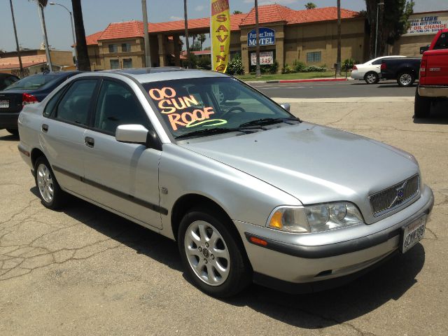 2000 Volvo S40 Base