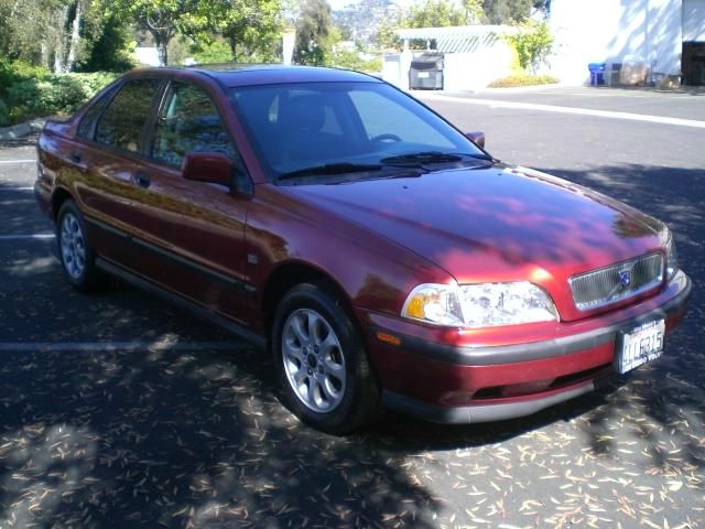 2000 Volvo S40 Base