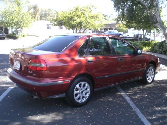 2000 Volvo S40 Base