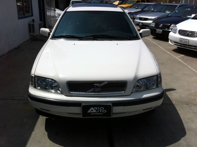 2000 Volvo S40 Base