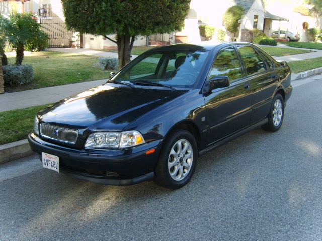 2000 Volvo S40 Base