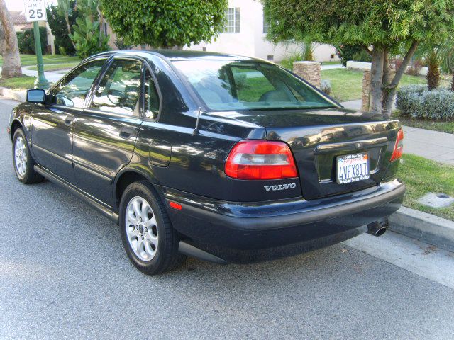 2000 Volvo S40 Base