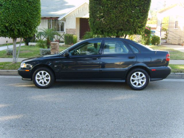 2000 Volvo S40 Base