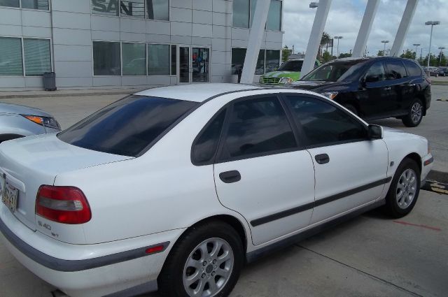 2000 Volvo S40 Base