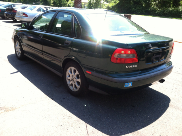 2000 Volvo S40 Base