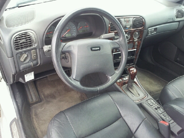 2000 Volvo S40 Base