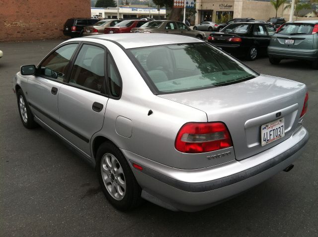 2000 Volvo S40 Base