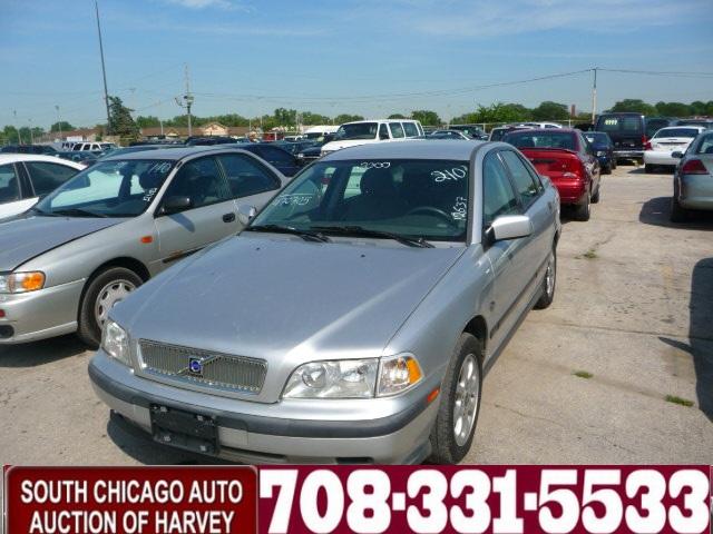 2000 Volvo S40 Base