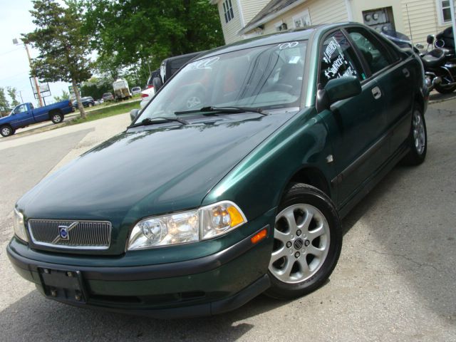 2000 Volvo S40 Series 4