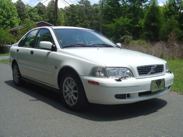 2004 Volvo S40 8