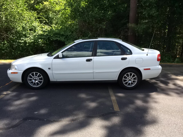 2004 Volvo S40 EXT CAB LT