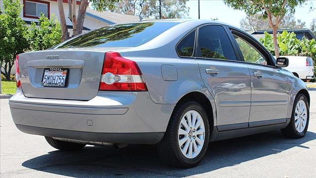 2005 Volvo S40 Unknown