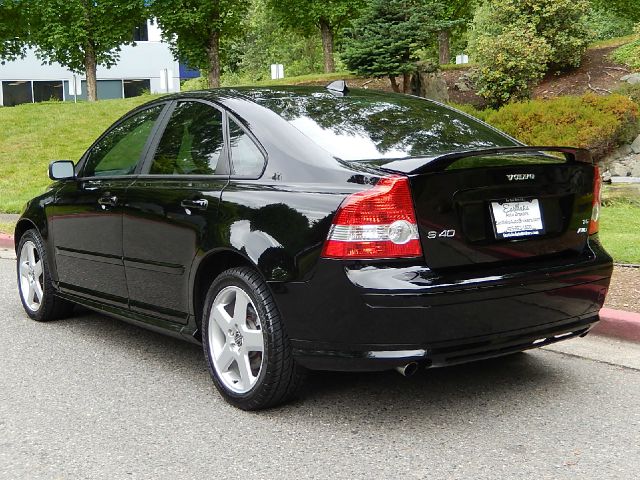 2005 Volvo S40 CREW CAB 153.0 WB SLE