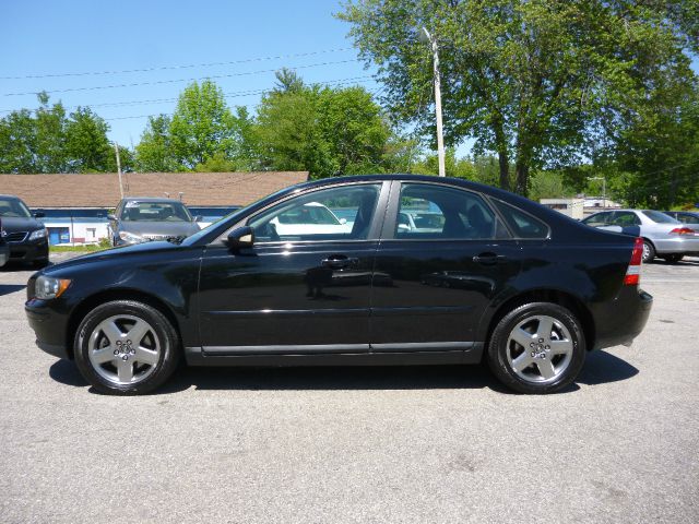 2006 Volvo S40 CREW CAB 153.0 WB SLE