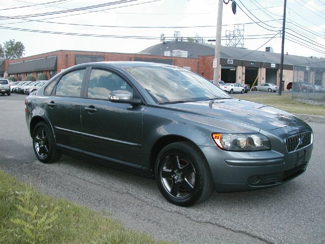 2007 Volvo S40 CREW CAB 153.0 WB SLE