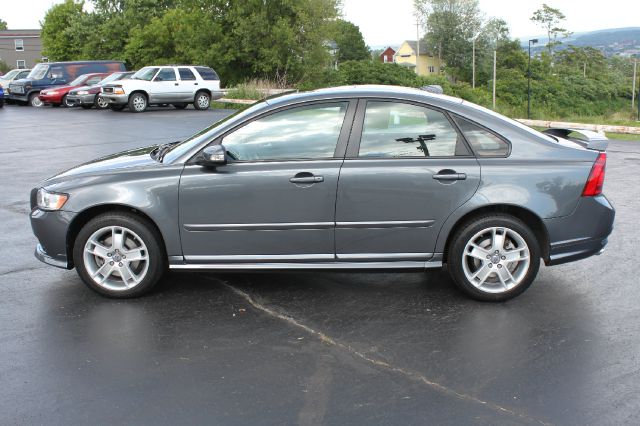 2008 Volvo S40 CREW CAB 153.0 WB SLE