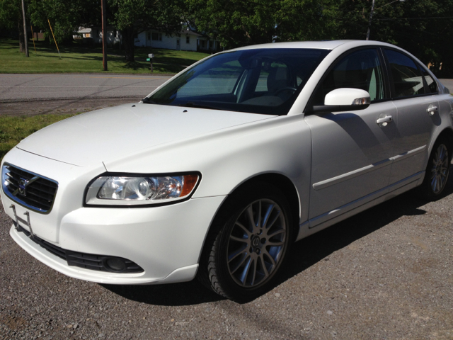 2010 Volvo S40 4X4 ED. Bauer EL