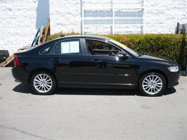 2011 Volvo S40 4X4 ED. Bauer EL