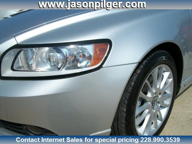 2011 Volvo S40 4X4 ED. Bauer EL