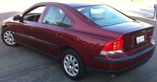 2001 Volvo S60 4WD 4dr Sport