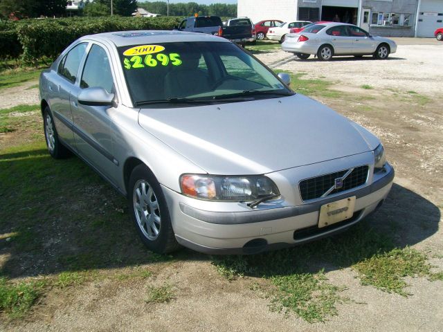 2001 Volvo S60 4WD 4dr Sport