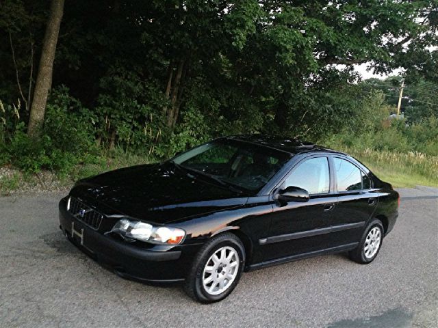 2002 Volvo S60 2.5i Sedan 4D