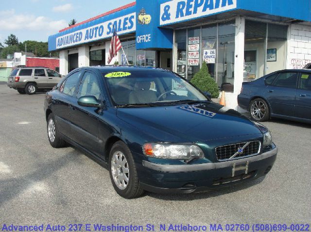 2002 Volvo S60 2.5i Sedan 4D