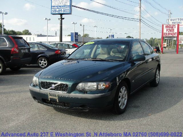 2002 Volvo S60 2.5i Sedan 4D