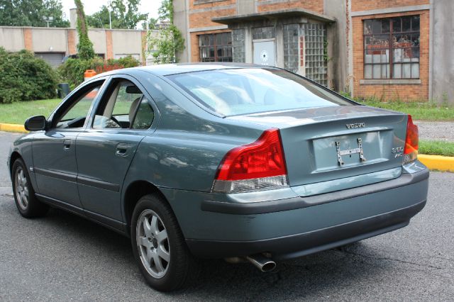 2002 Volvo S60 EX - DUAL Power Doors